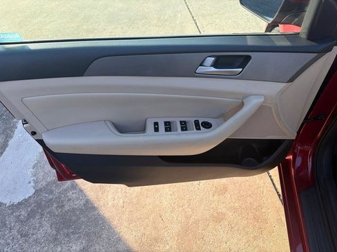 Used 2015 Hyundai Sonata SE w/ Option Group 09 FWD image 32