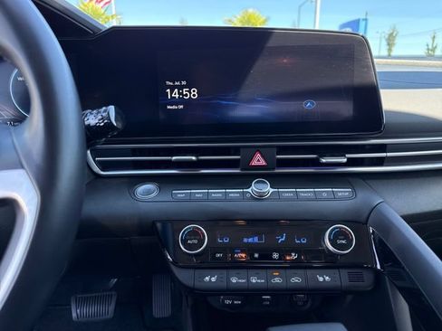 Used 2022 Hyundai Elantra Limited w/ Cargo Package FWD image 22