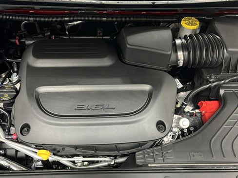 New 2026 Chrysler Pacifica Select FWD image 39