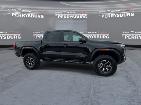 Used 2025 GMC Canyon AT4 w/ AT4X Package AWD/4WD image 9