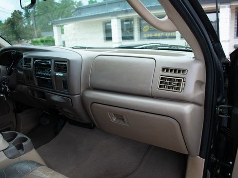 Used 2003 Ford Excursion Eddie Bauer image 40