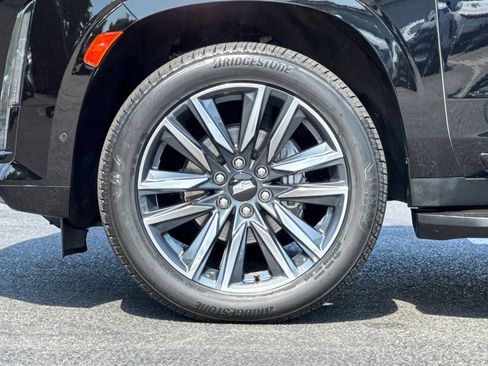 Used 2021 Cadillac Escalade ESV Sport AWD/4WD image 12