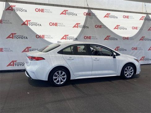Certified 2021 Toyota Corolla LE FWD image 4