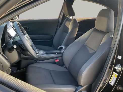 Used 2019 Honda HR-V Sport image 8