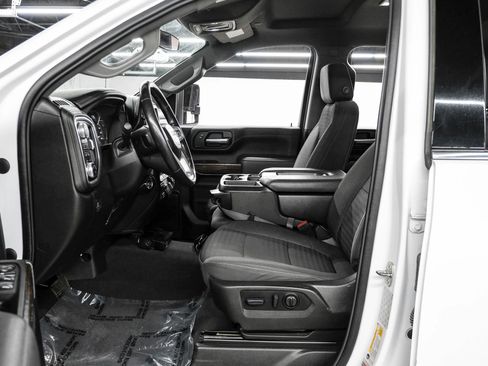 Used 2022 GMC Sierra 2500 SLE w/ SLE Convenience Package image 4