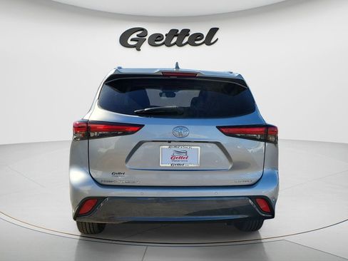 Used 2022 Toyota Highlander Limited image 5