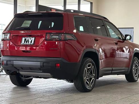 New 2026 Jeep Cherokee Laredo image 4