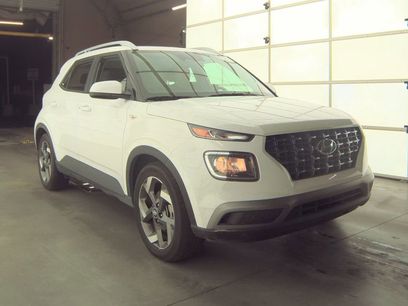 Used 2024 Hyundai Venue SEL