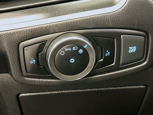 Used 2023 Ford Edge SEL image 17