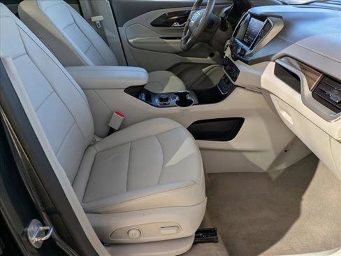 Used 2019 GMC Terrain Denali w/ Advanced Safety Package image 22