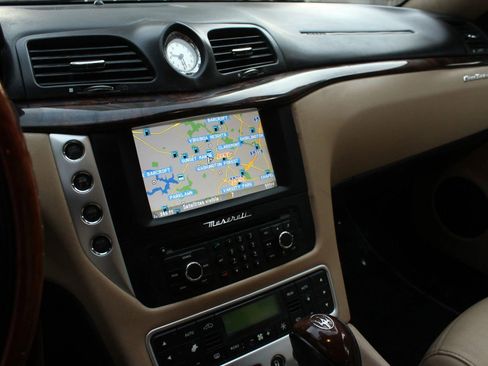 Used 2010 Maserati GranTurismo Coupe image 25