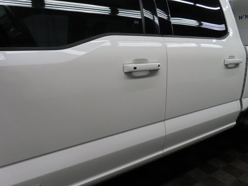 Used 2025 Ford F450 Platinum w/ FX4 Off-Road Package image 40