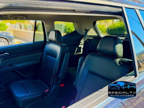Used 2021 Volkswagen Atlas SE w/ Panoramic Sunroof Package image 17
