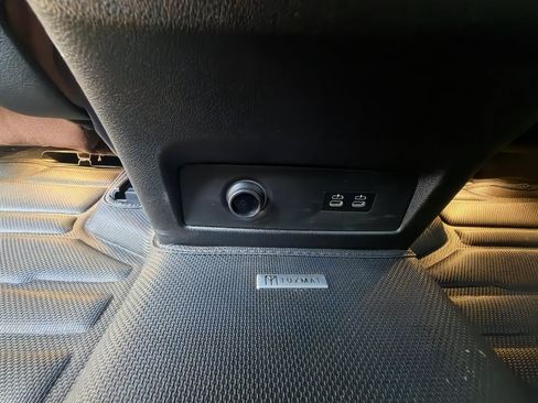 Used 2025 BMW X5 M60i w/ Climate Comfort Package AWD/4WD image 13