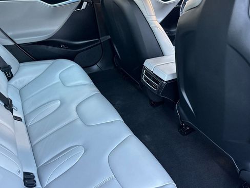 Used 2016 Tesla Model S 75 image 28