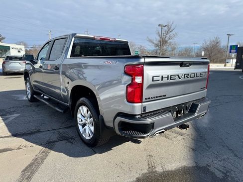 Used 2021 Chevrolet Silverado 1500 Custom w/ LPO, Dark Essentials Package image 4