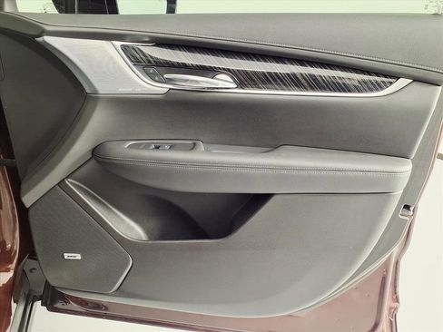 Certified 2023 Cadillac XT6 Premium Luxury w/ Technology Package image 4