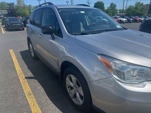 Used 2016 Subaru Forester 2.5i Premium w/ All-Weather Package AWD/4WD image 5