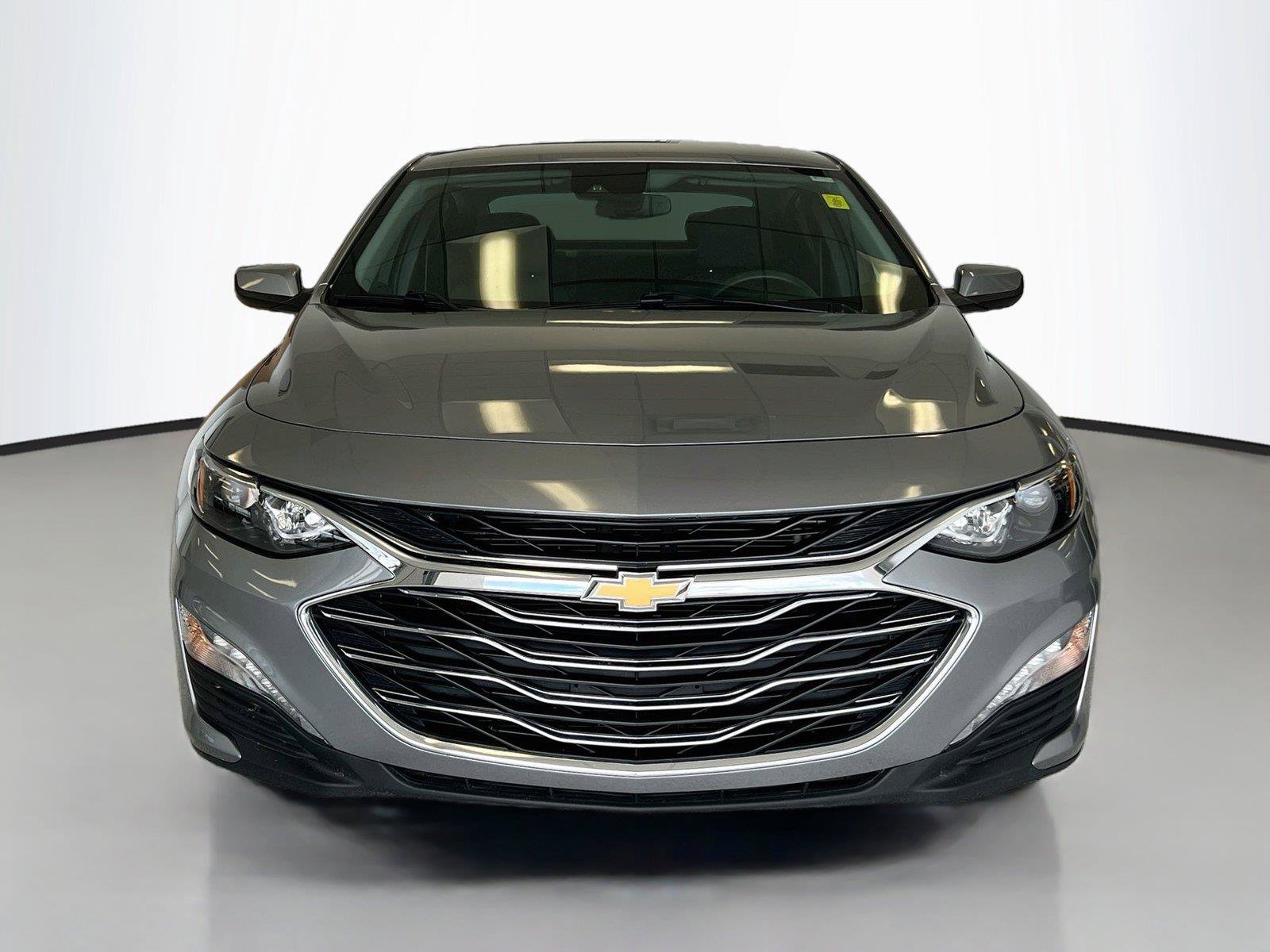 Used 2024 Chevrolet Malibu LT FWD image 3