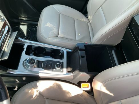 Used 2024 Ford Explorer XLT w/ Equipment Group 202A image 24