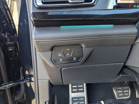 Certified 2025 Volkswagen Atlas Cross Sport SEL R-Line image 24