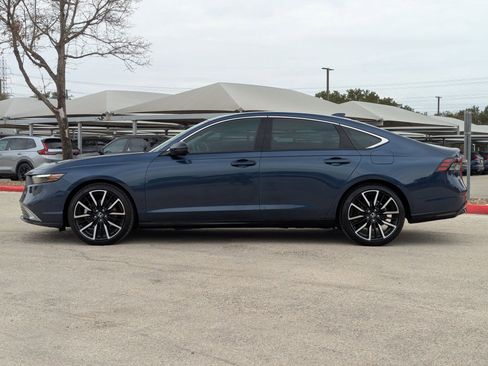 Used 2024 Honda Accord Touring image 7