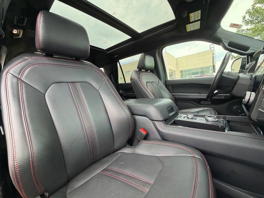 Used 2022 Ford Expedition Limited AWD/4WD image 18