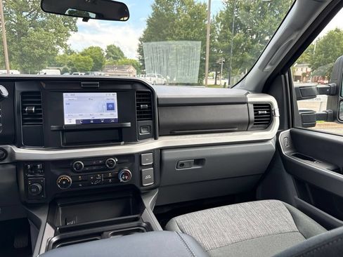 Used 2026 Ford F350 XLT AWD/4WD image 36