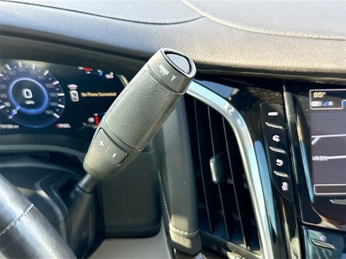 Used 2018 Cadillac Escalade Luxury image 18