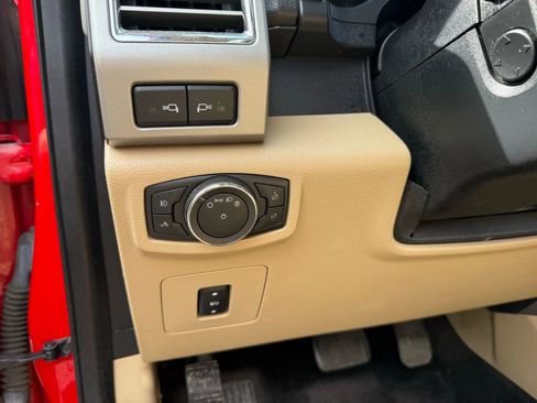 Used 2016 Ford F150 Lariat w/ Equipment Group 502A Luxury image 23