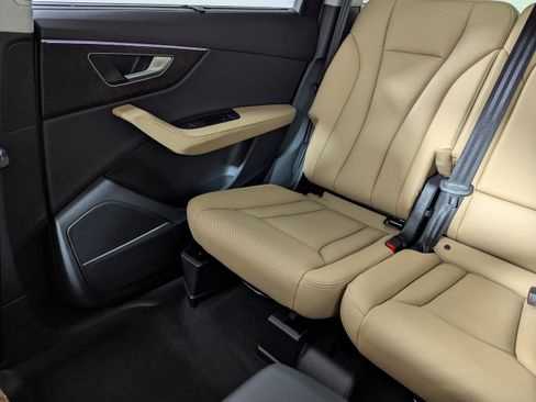 Certified 2025 Audi Q7 3.0T Premium Plus w/ Premium Plus Package image 12