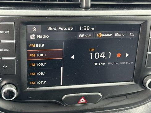 Used 2023 Kia Soul LX w/ Option Group 015 FWD image 22