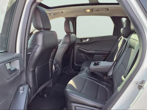 New 2025 Ford Escape SE image 18