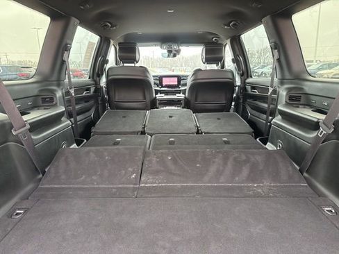 Used 2023 Jeep Wagoneer L Series II image 42