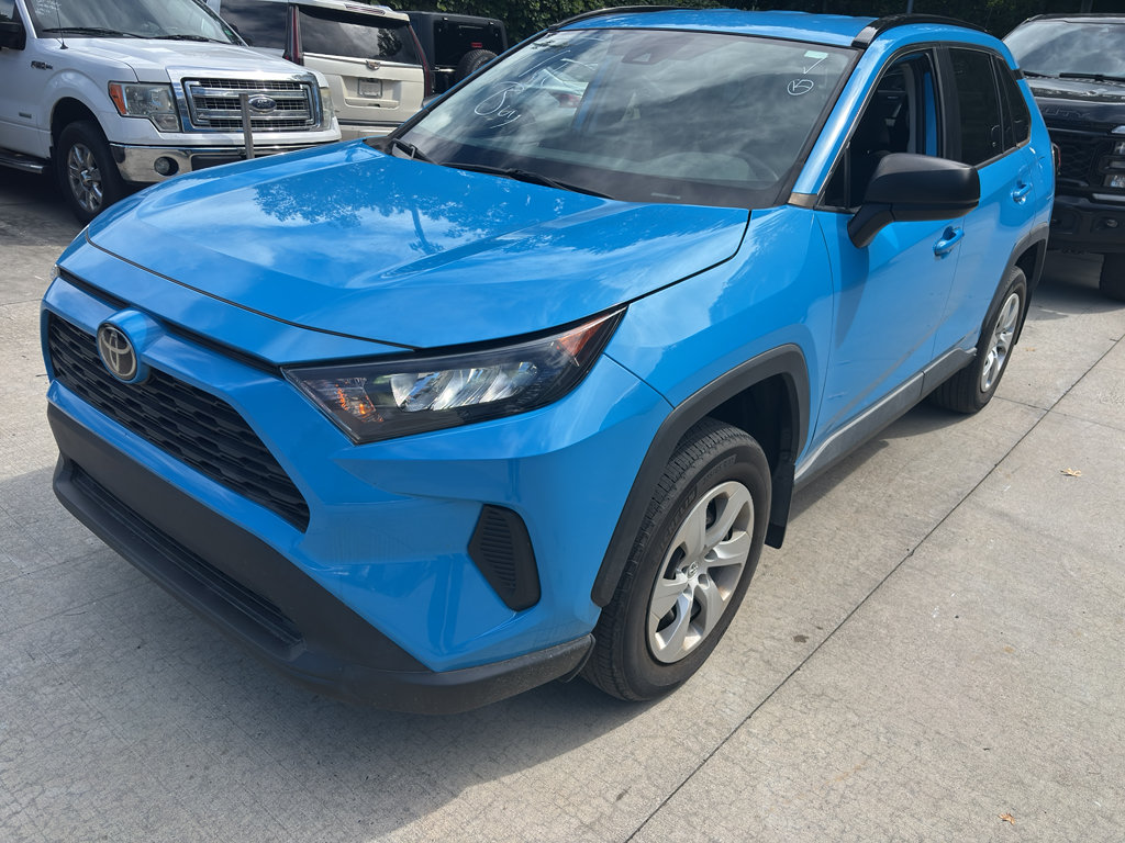 Used 2021 Toyota RAV4 LE AWD/4WD image 1