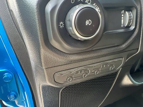 Used 2024 Jeep Wrangler Unlimited Sport AWD/4WD image 33
