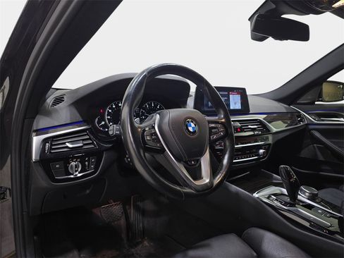 Used 2017 BMW 540i xDrive image 16