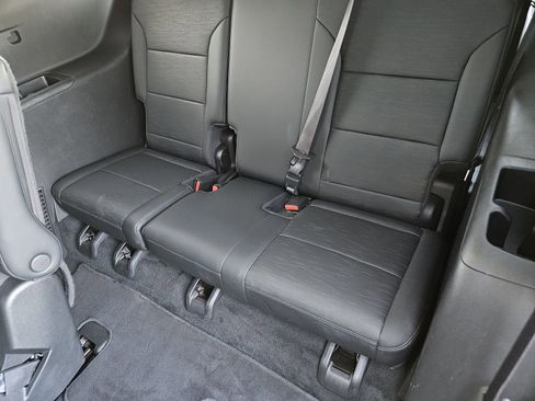 Used 2025 Buick Enclave Sport Touring image 36