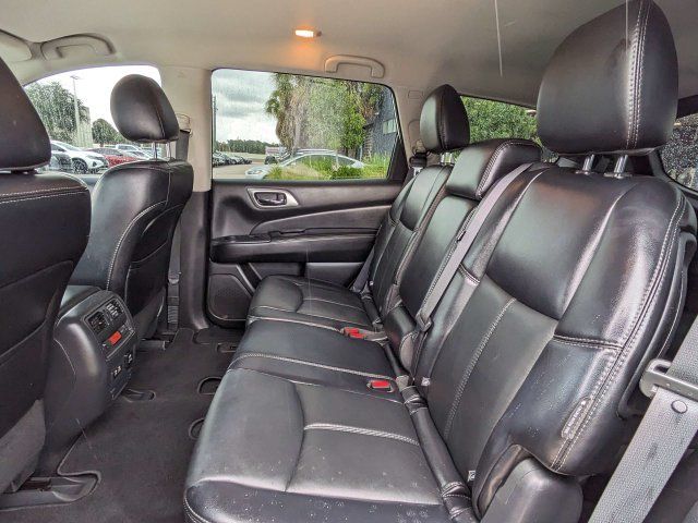 Used 2019 Nissan Pathfinder SL FWD image 15