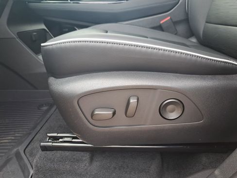 New 2026 Buick Enclave Sport Touring w/ Power Package FWD image 32