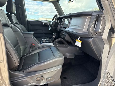 New 2025 Ford Bronco Outer Banks w/ Sasquatch Package image 22