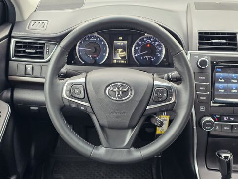 Used 2017 Toyota Camry XLE FWD image 15