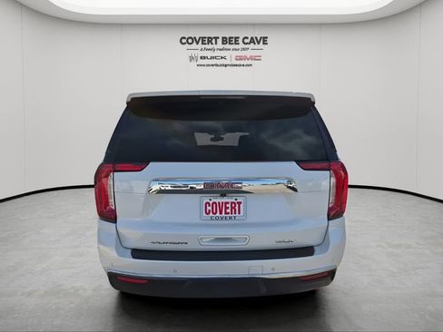 Used 2021 GMC Yukon SLT w/ SLT Premium Package image 8