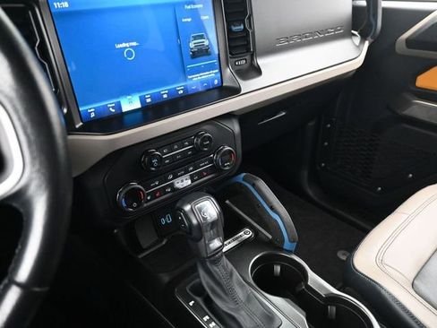 Used 2021 Ford Bronco Wildtrak image 21