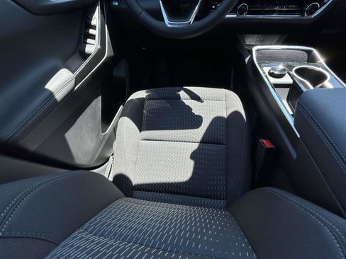 New 2026 Chevrolet Equinox LT w/ Safety and Technology Package FWD image 13