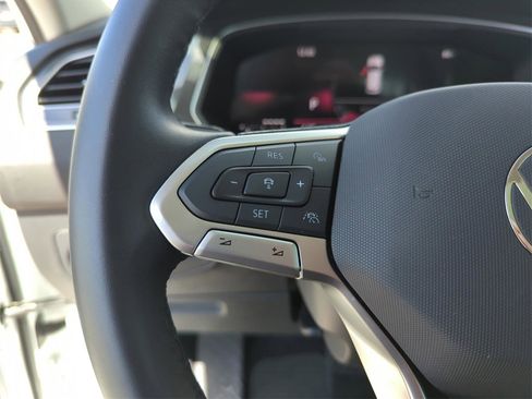 Used 2024 Volkswagen Tiguan Wolfsburg Edition image 37