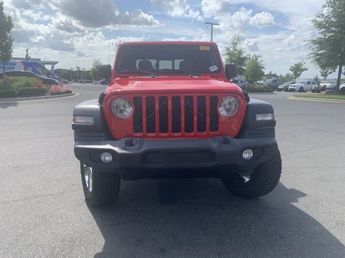 Used 2020 Jeep Gladiator Sport w/ Quick Order Package 23S AWD/4WD image 3