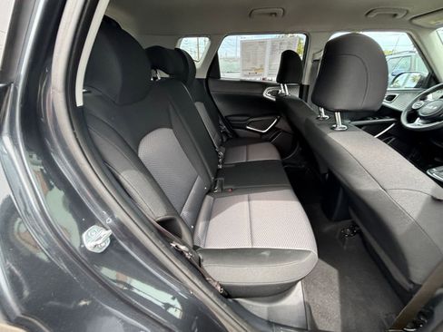 Used 2025 Kia Soul LX w/ LX Technology Package image 38
