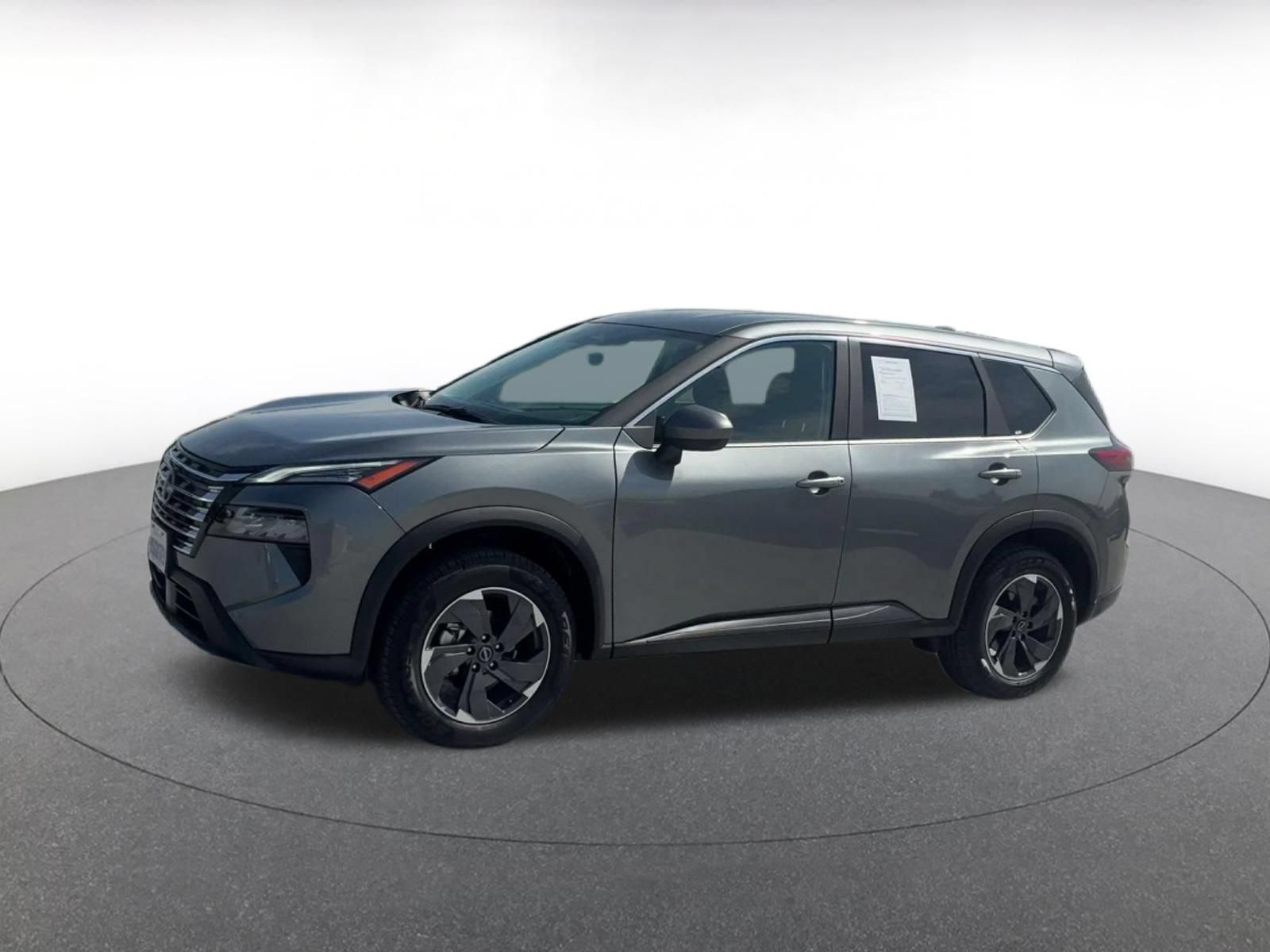 Used 2025 Nissan Rogue SV FWD image 7