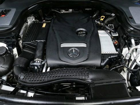 Used 2017 Mercedes-Benz GLC 300 image 30